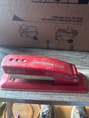 Swingline cub stapler